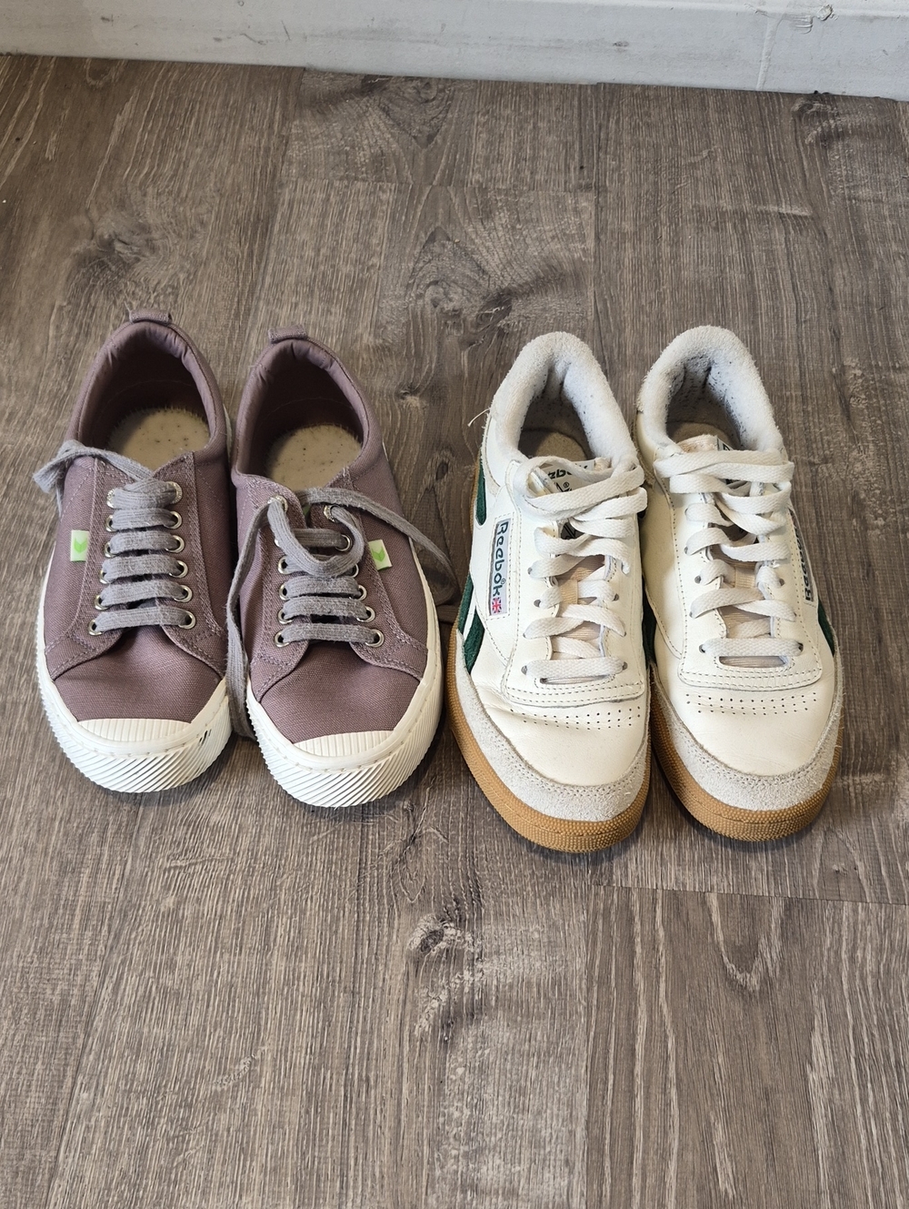 Man's Lot Of 2 Reebok & Cariuma